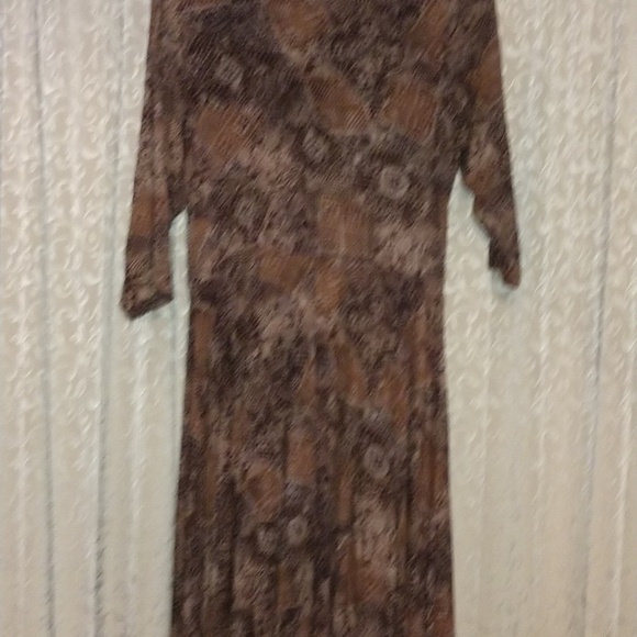 NWOT BROWN SNAKESKIN PATTERN COLLARED DRESS - Picture 3 of 3